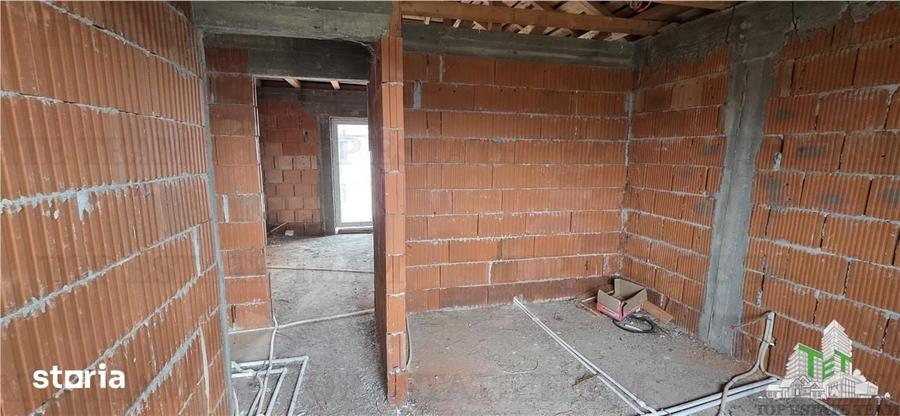 Casă cu 4 camere cu Teren 262 Mp în Clinceni