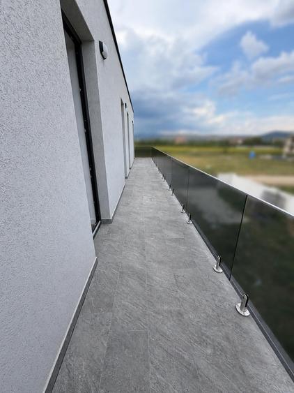 Casă individuală cu 5 camere cu Teren 400 Mp în Cetate