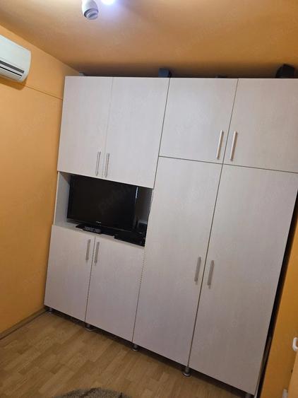Garsonieră decomandată în UMT