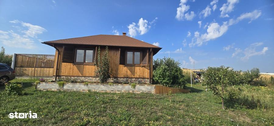 Teren de 2400 mp, în Central