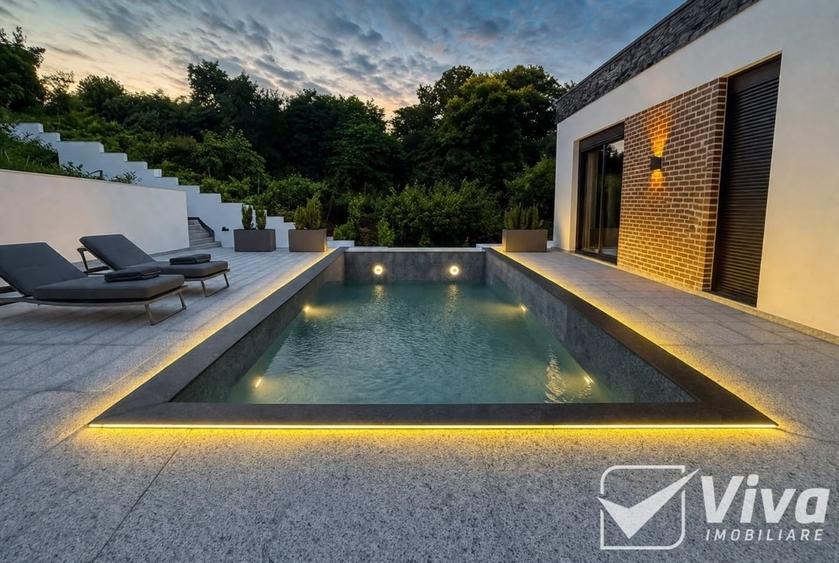 Casă individuală cu 7 camere cu Piscina în Copou
