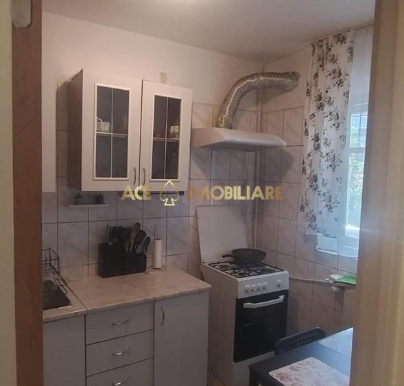 Apartament cu 3 camere decomandat, mobilat în Tineretului
