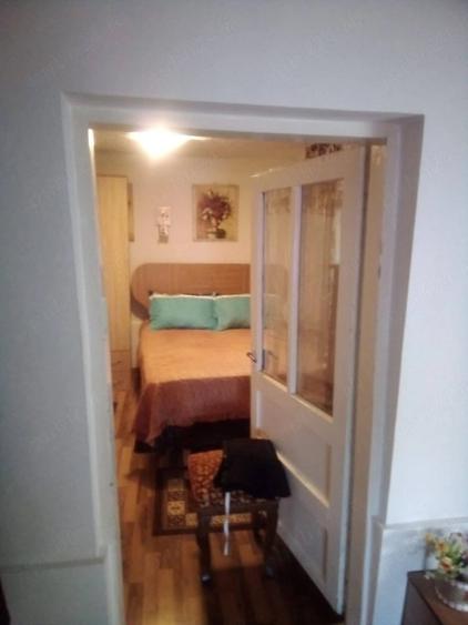 Casă cu Teren 683 Mp în Săveni