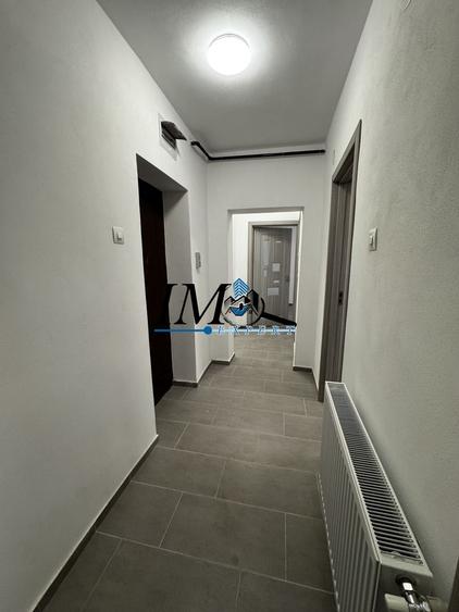 Apartament cu 3 camere decomandat în Exterior Vest