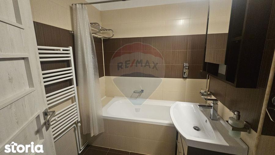 Apartament cu 3 camere decomandat, mobilat în Valea Cetății