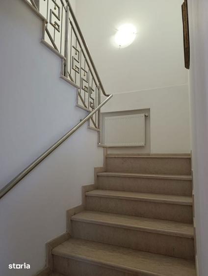 Casă cu 7 camere cu Teren 351 Mp în Șagului