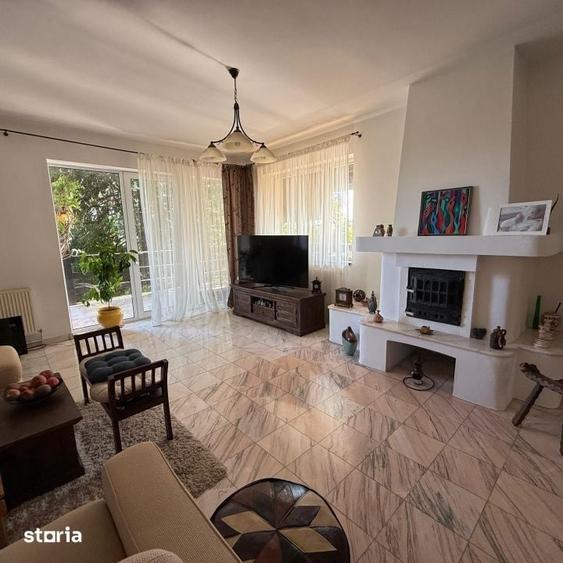 Casă cu 5 camere cu Teren 1500 Mp în Valea Borcutului