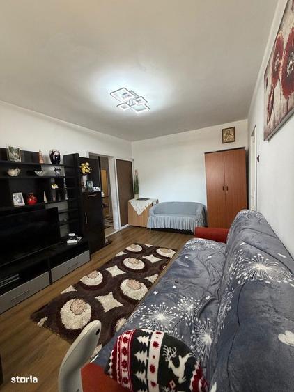 Apartament cu 2 camere semidecomandat, mobilat în Central
