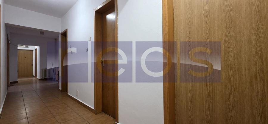 Apartament cu 5 camere decomandat, mobilat în Unirii