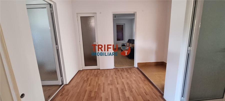 Casă individuală cu 4 camere cu Garaj în Micești
