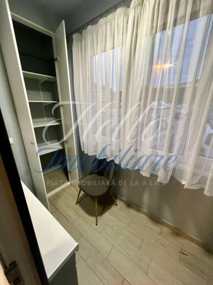 Apartament de vanzare semidecomandat ,3 camere 65,63 mp , zona  Vivo - 10