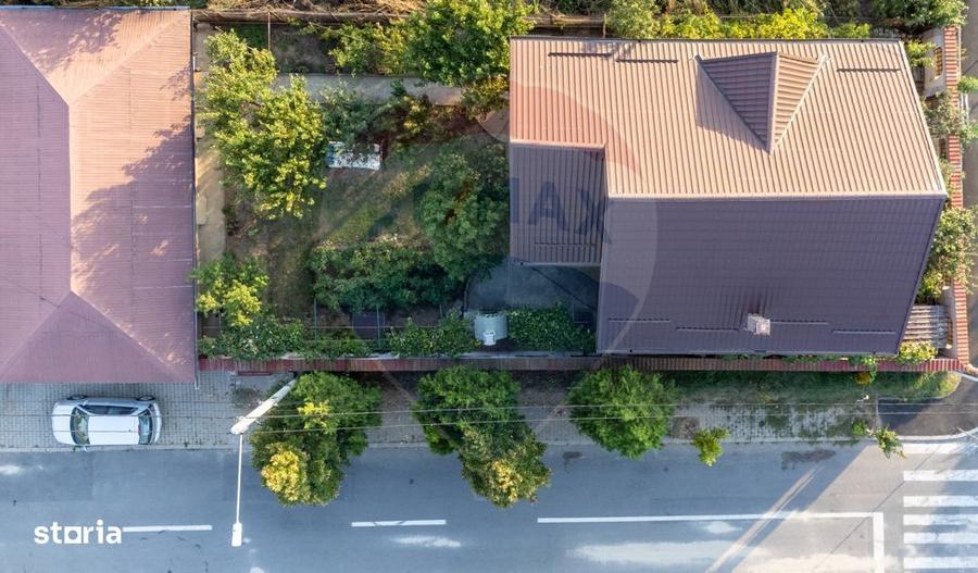 Casă cu 5 camere cu Teren 430 Mp în Central
