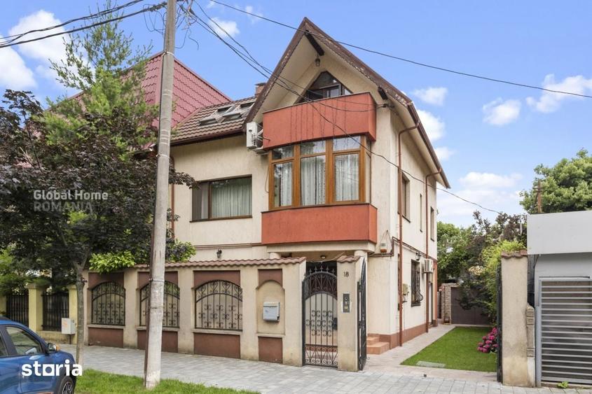 Casă cu 8 camere cu Teren 261 Mp în Vatra Luminoasă