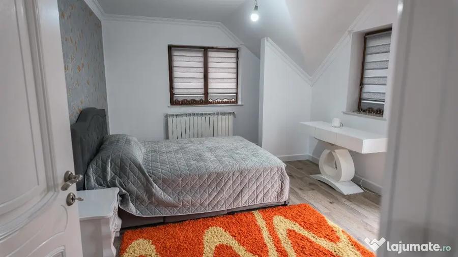 Casă cu 6 camere cu Teren 2100 Mp în Central