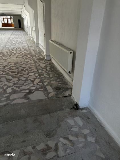 Spațiu comercial, de 310 mp, în Mârșa