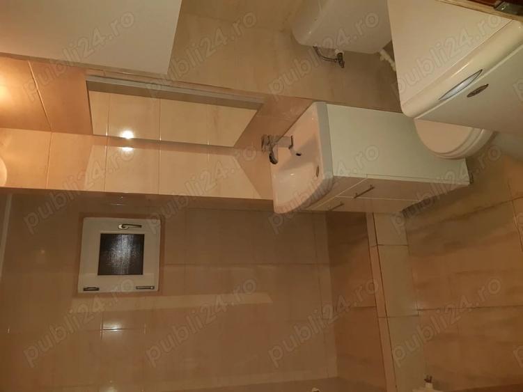 Apartament cu 3 camere decomandat în Buzaului