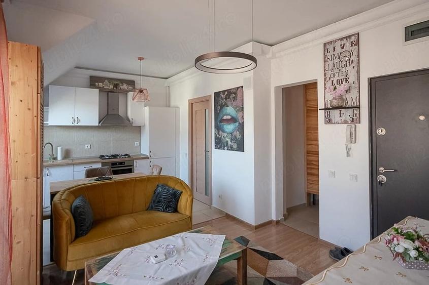 Apartament cu 2 camere nedecomandat în Micro 16
