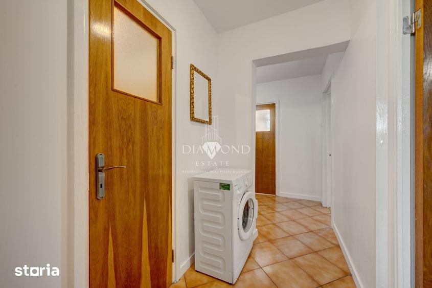 Apartament cu 3 camere decomandat în Titan