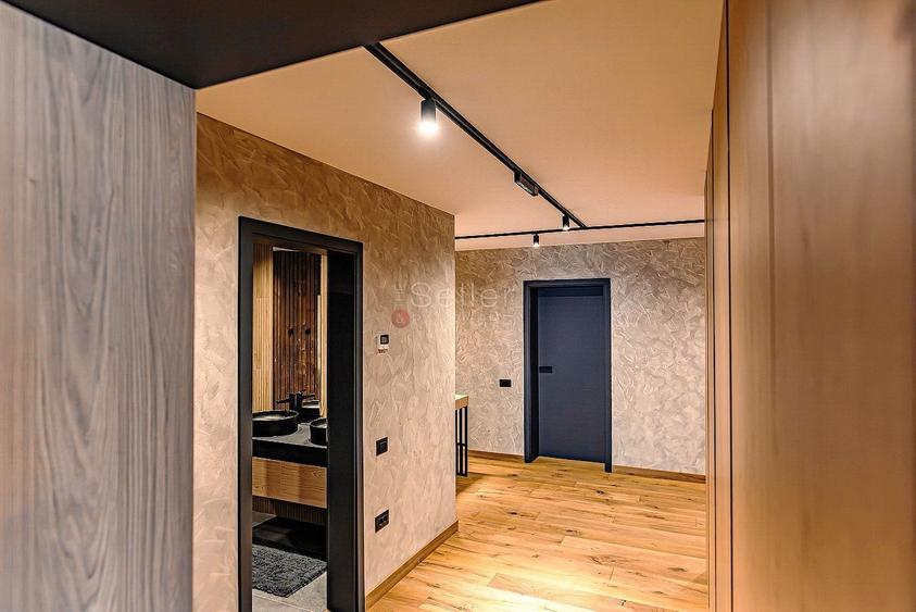 Apartament cu 3 camere decomandat, mobilat în Drumul Poienii
