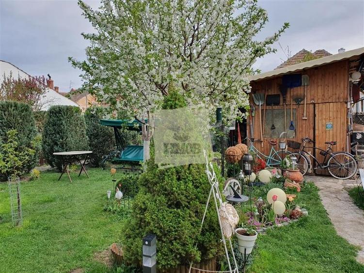 Casă individuală cu 5 camere cu Teren 336 Mp în Piața Cluj