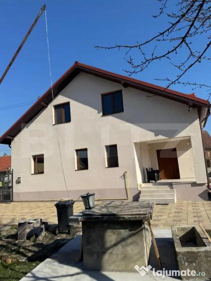 Casă cu 3 camere cu Teren 3200 Mp în Central