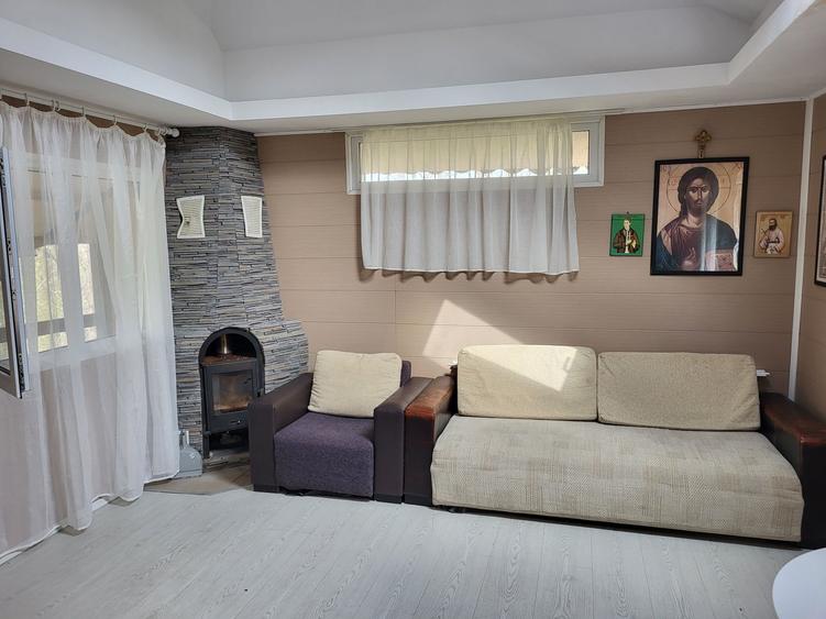 Casă cu 3 camere în Central