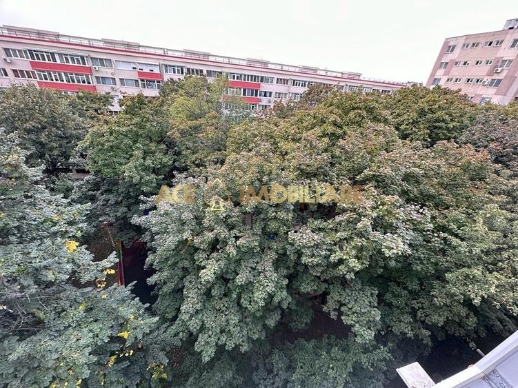 Apartament cu 2 camere decomandat, mobilat în Eroii Revoluției
