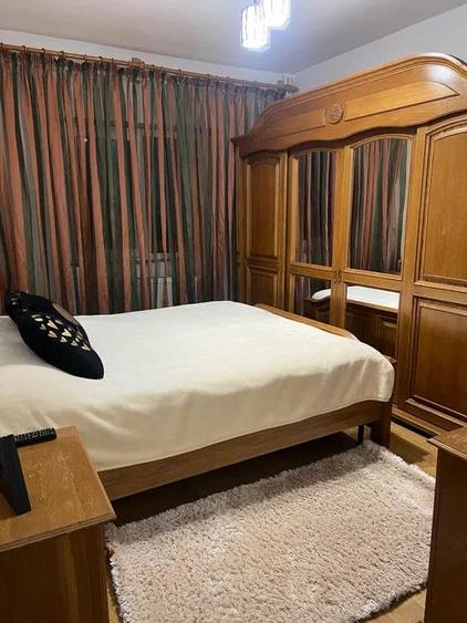 Apartament cu 3 camere decomandat în Păcurari