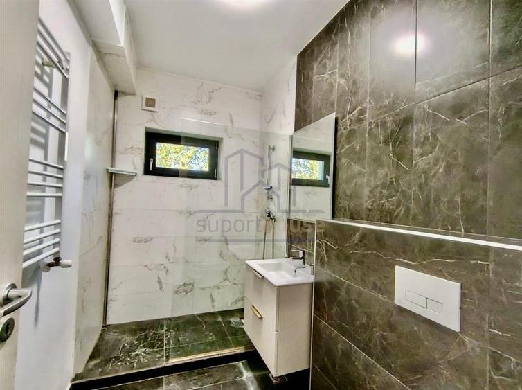 Casă cu 4 camere cu Teren 450 Mp în Albert