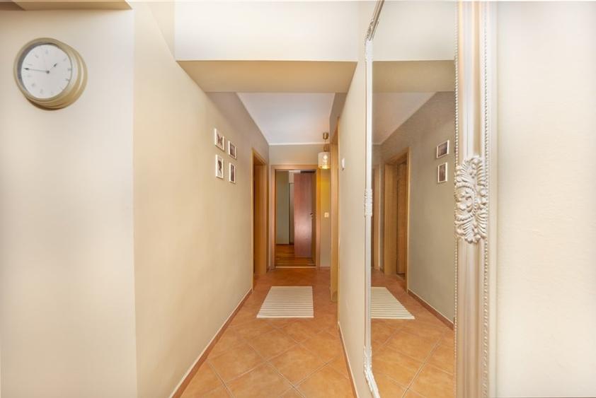 Apartament cu 3 camere decomandat, mobilat în Unirii