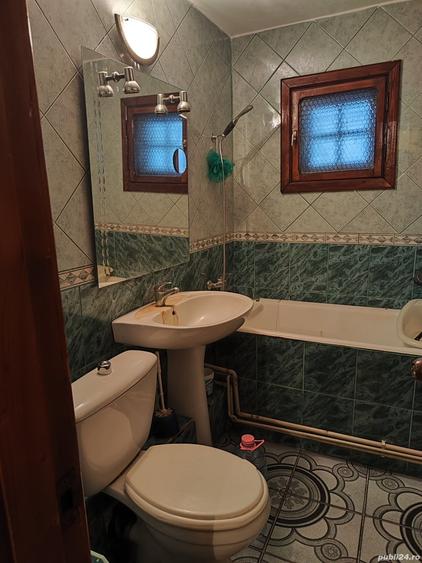 Apartament cu 4 camere decomandat în Micro 3