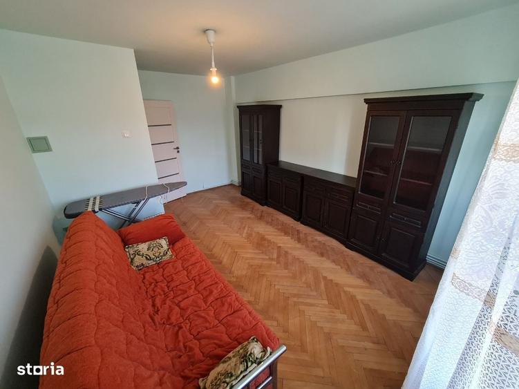 Apartament cu 2 camere decomandat în Băncilor