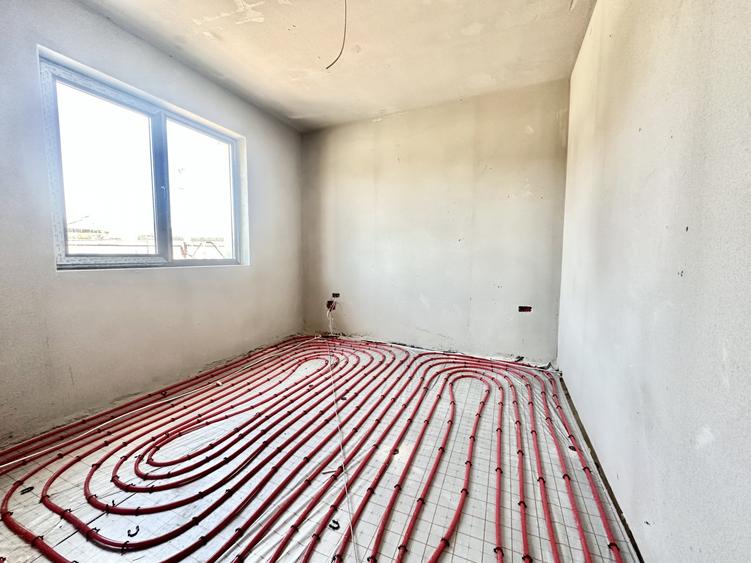 Duplex cu 4 camere cu Canalizare în Moșnița Veche