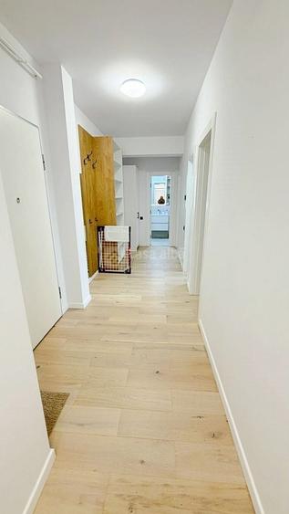 Apartament cu 3 camere decomandat, mobilat în Central