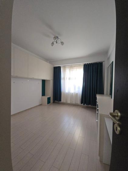 Apartament cu 2 camere decomandat în Dobroești