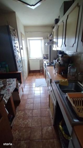 Apartament cu 4 camere decomandat în Dacia
