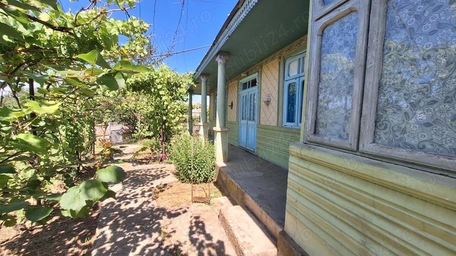 Casă cu Teren 2500 Mp în Gohor