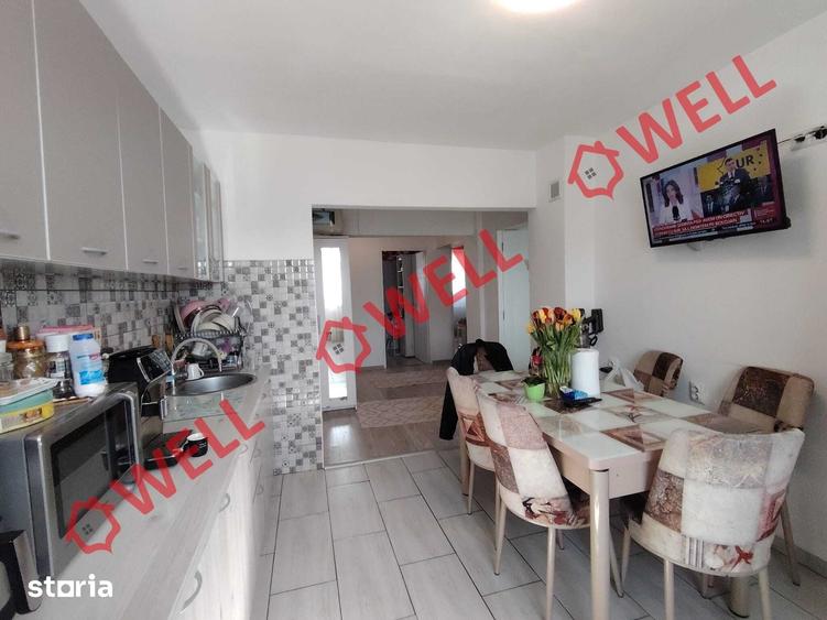 Apartament cu 4 camere decomandat în Central