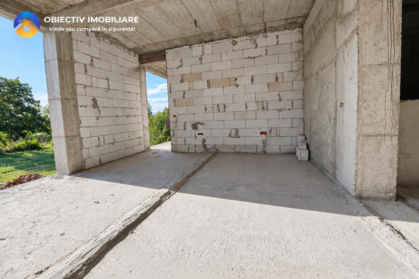Casă individuală cu 5 camere cu Teren 1400 Mp în Central