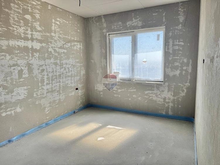 Casă cu 4 camere cu Teren 800 Mp în Livada de Bihor