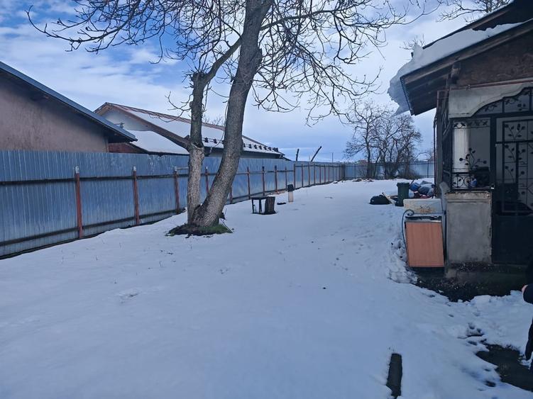 Casă cu 3 camere cu Teren 600 Mp în Central