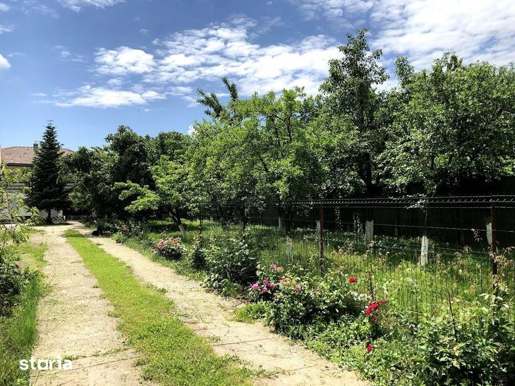 Casă cu 6 camere cu Teren 2000 Mp în Gruiu