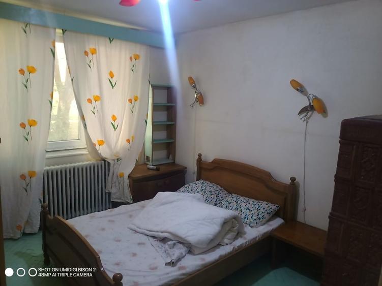 Apartament cu 2 camere semidecomandat, mobilat în Central
