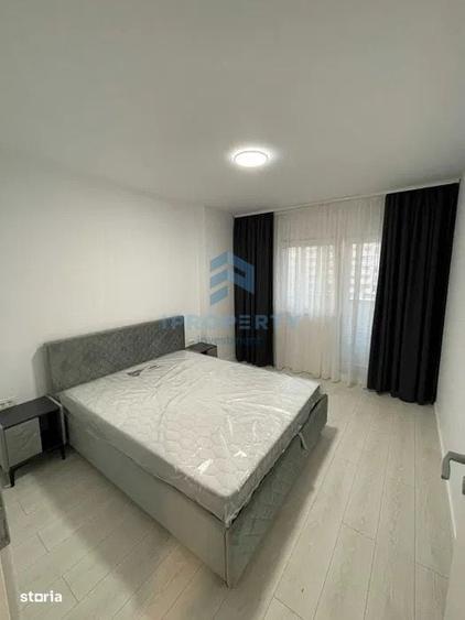 Apartament cu 3 camere semidecomandat în Central