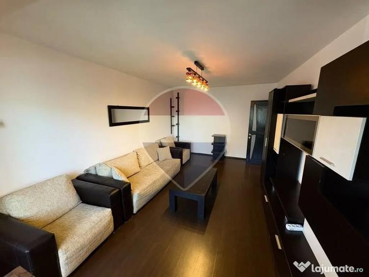 Apartament cu 4 camere semidecomandat în Traian