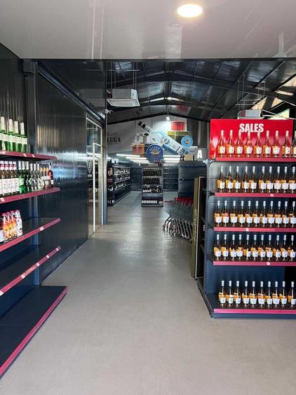 Spațiu comercial, de 516 mp, în Săbăreni