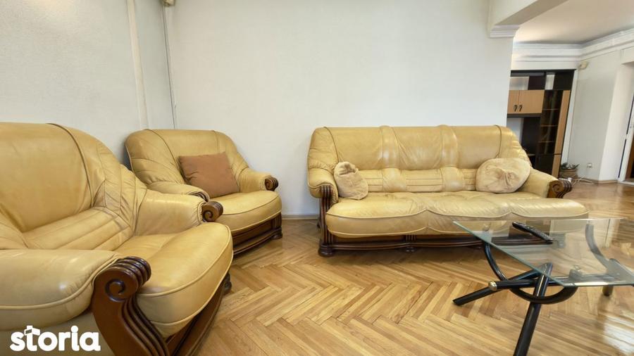 Apartament cu 5 camere decomandat, mobilat în Militari