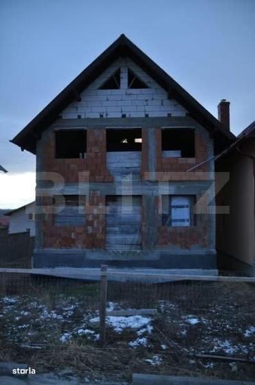Casă cu 4 camere în Paltin