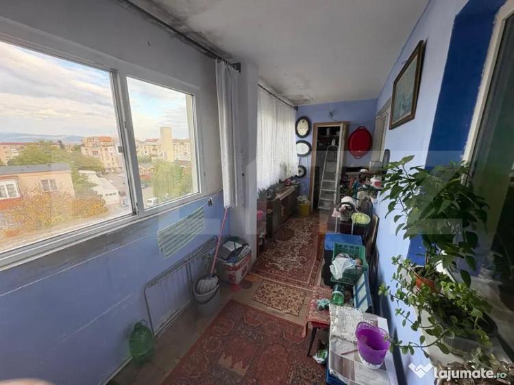 Apartament cu 3 camere decomandat în Minerul