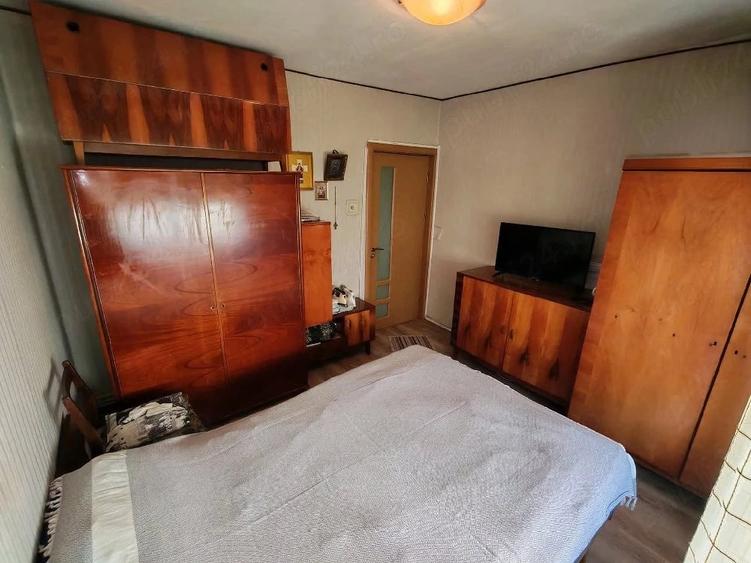 Apartament cu 2 camere decomandat în Abator